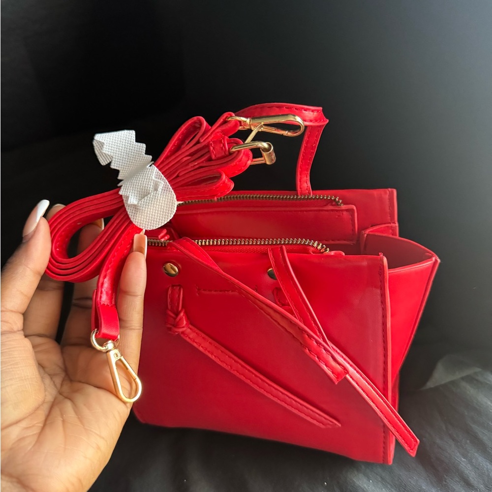 Red Fashionova crossbody bag